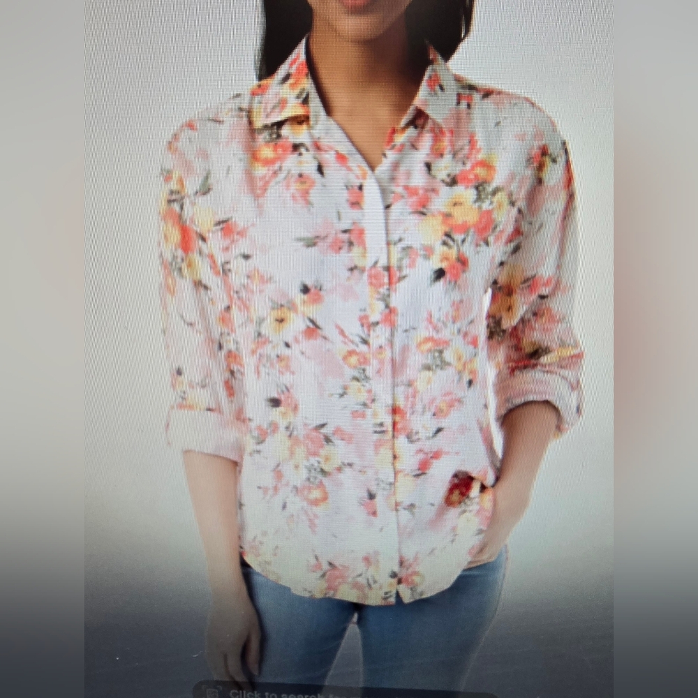 Gloria Vanderbilt Amanda button front shirt in vintage white wildflower size M